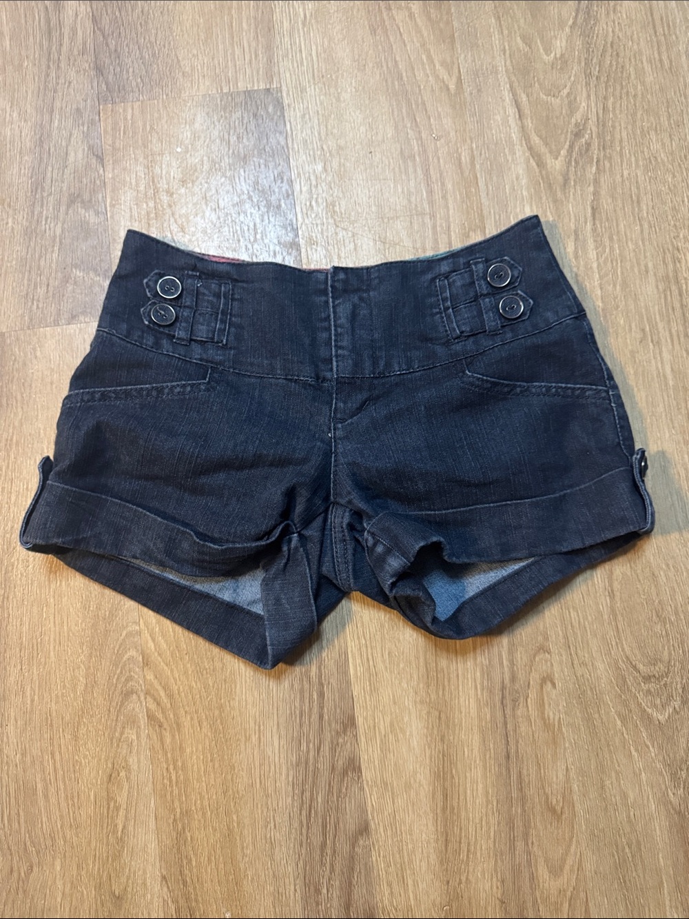 Boom Boom Jeans Black High-Rise Cuffed Denim Shorts in excellent condition